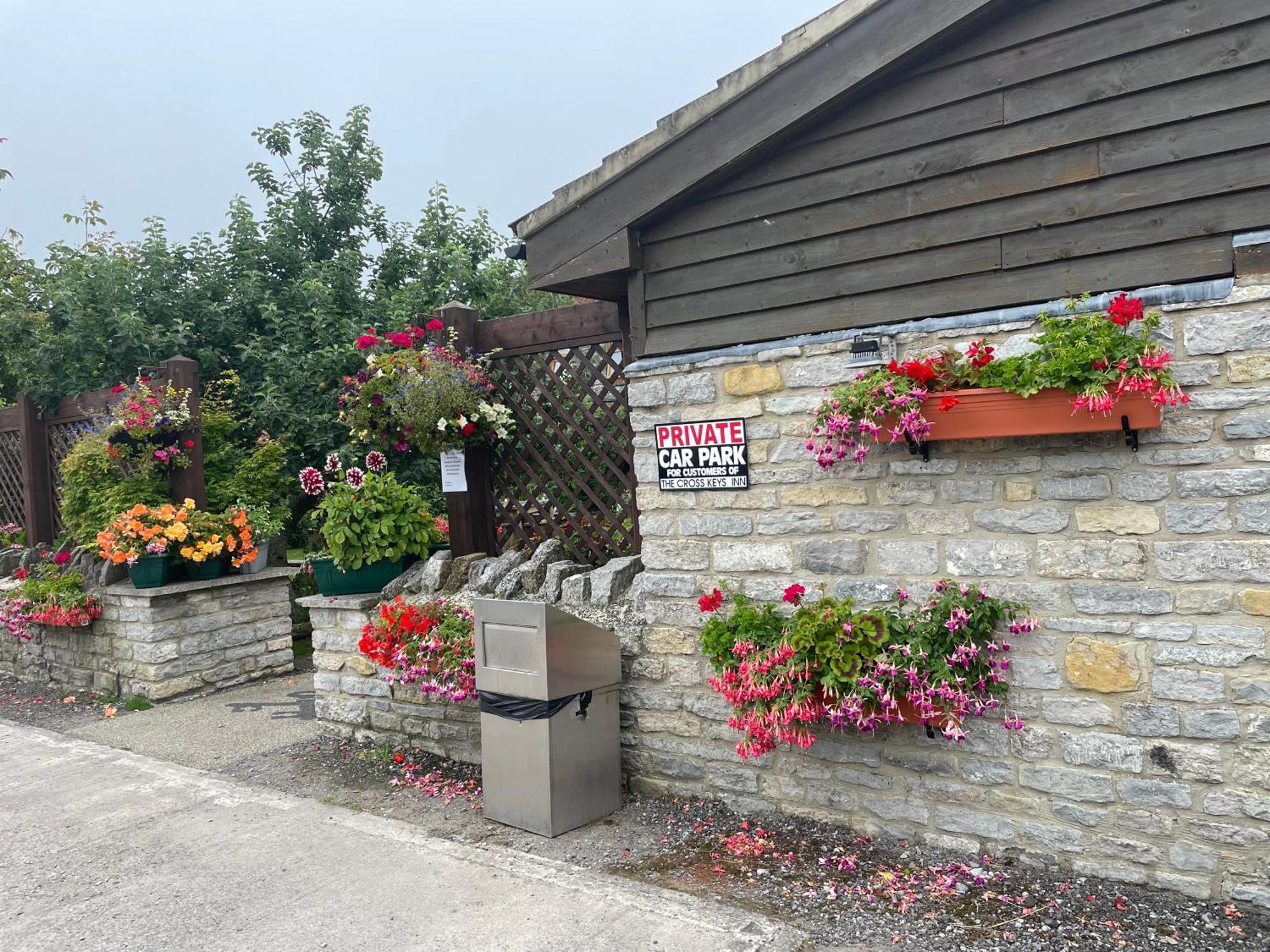 Cross Keys Inn Lydford-on-Fosse Buitenkant foto