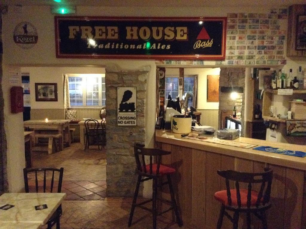 Cross Keys Inn Lydford-on-Fosse Buitenkant foto
