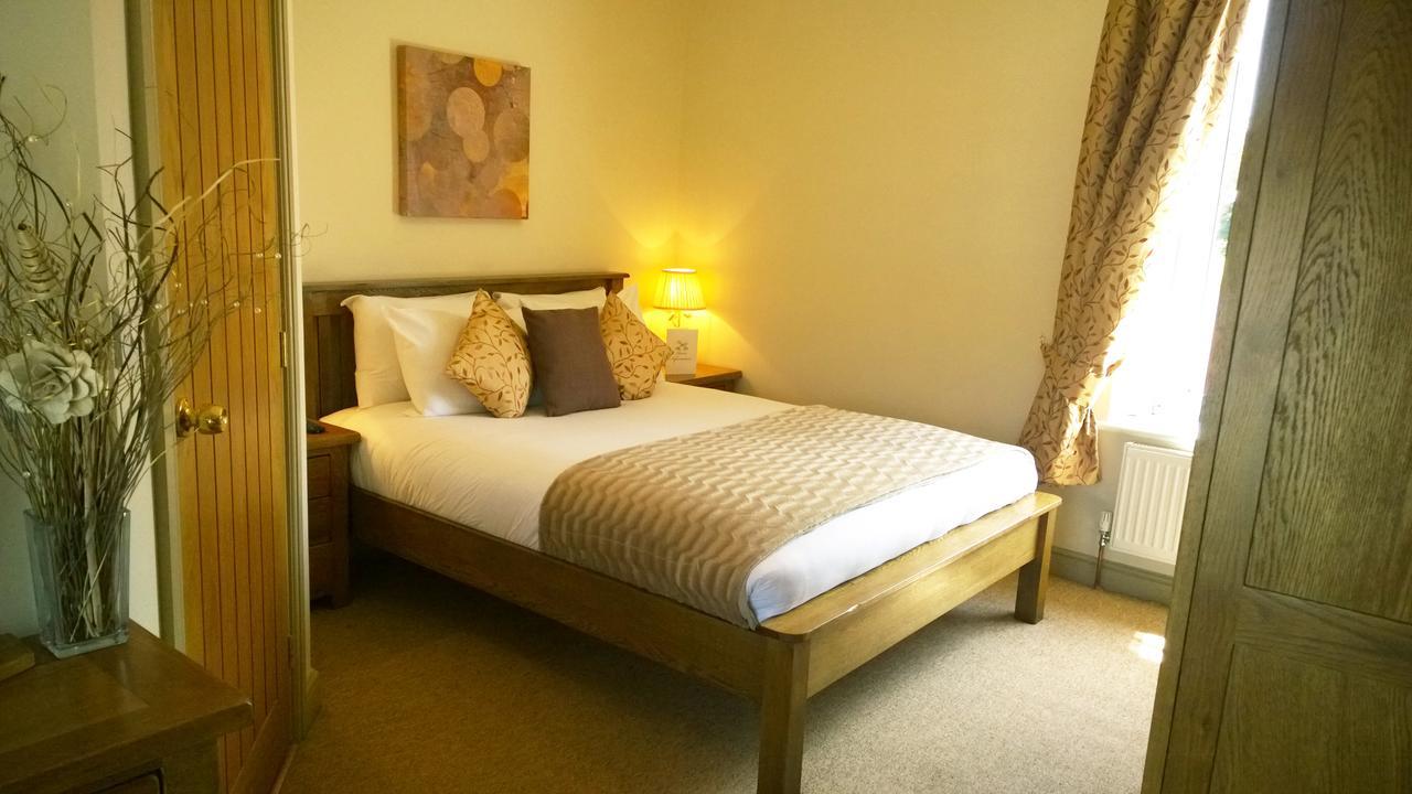 Cross Keys Inn Lydford-on-Fosse Buitenkant foto