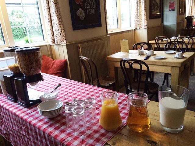 Cross Keys Inn Lydford-on-Fosse Buitenkant foto