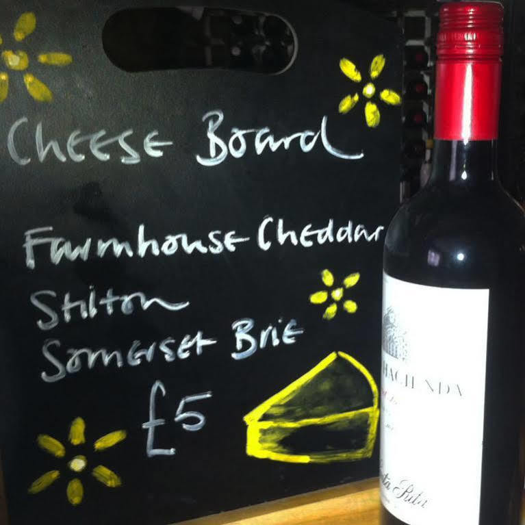 Cross Keys Inn Lydford-on-Fosse Buitenkant foto